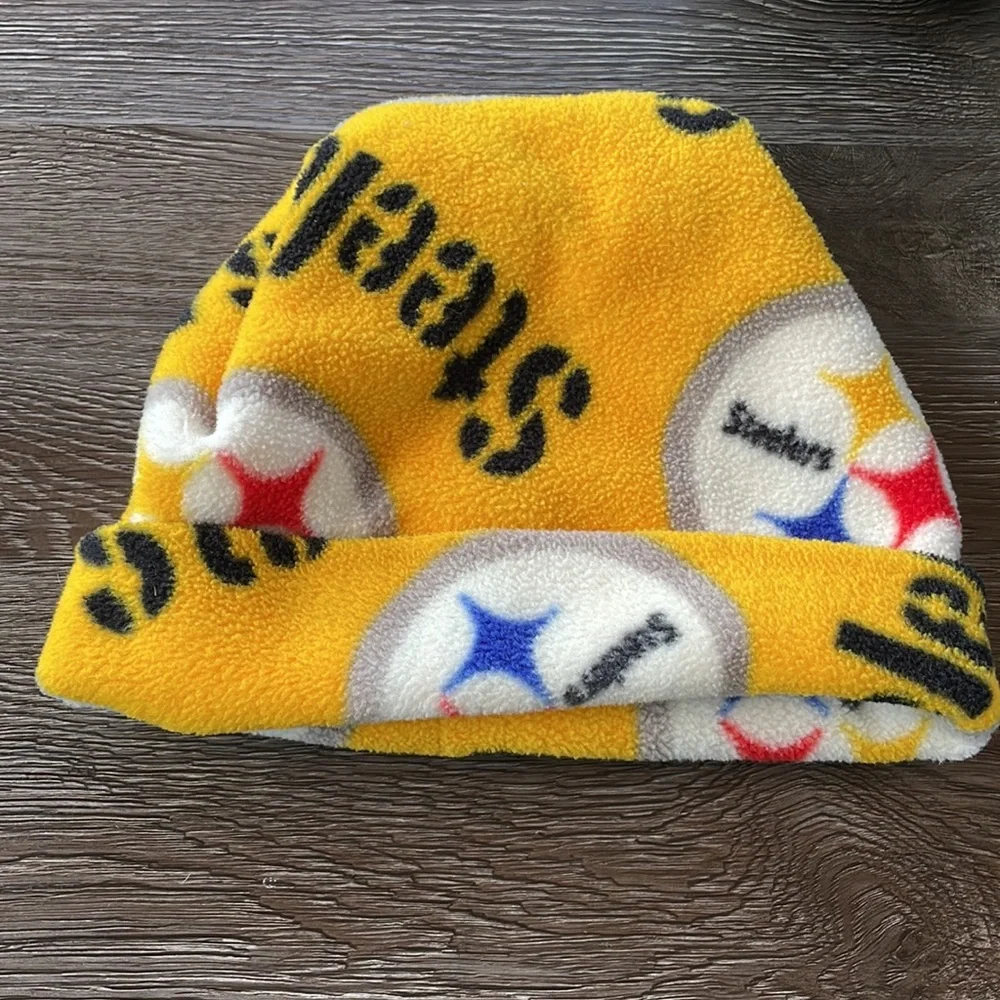 Steelers Logo Fleece Winter Hat